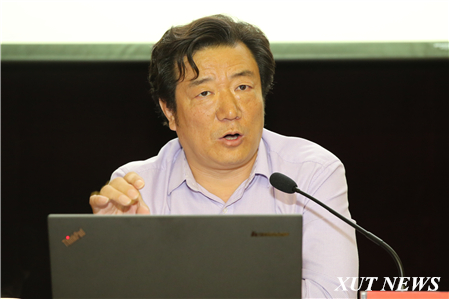 中央党校靳凤林教授来我校做"三严三实"专题教育报告